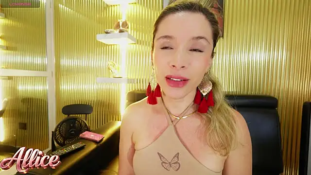 Snapshot of Allice_mommy chatting on February 2026 07:10:01 PM Allice mommy online show from February 2026 07:10:01 PM