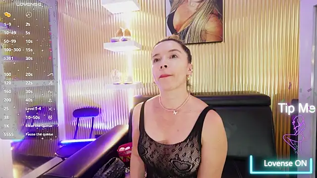 Allice mommy online show from April 2026 04:01:02 PM