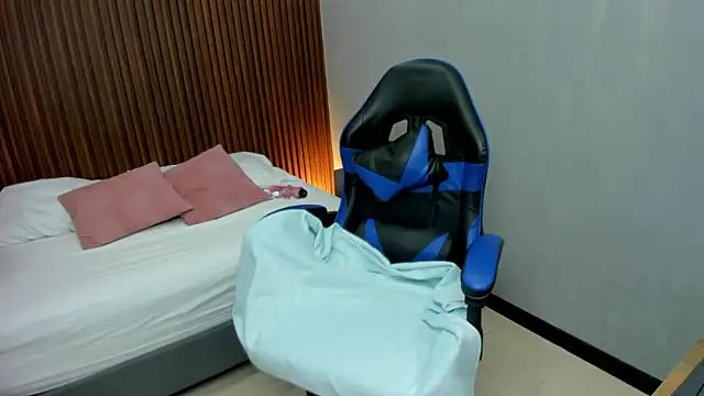 Snapshot of madison_saenzz chatting on February 2026 12:34:02 PM madison saenzz online show from February 2026 12:34:02 PM