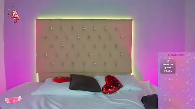 Snapshot of EmmaLawrence_ chatting on February 2026 08:57:02 AM EmmaLawrence online show from February 2026 08:57:02 AM