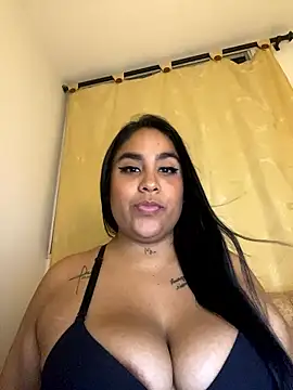 Snapshot of YenthCorona chatting on January 2026 01:08:02 AM YenthCorona online show from January 2026 01:08:02 AM