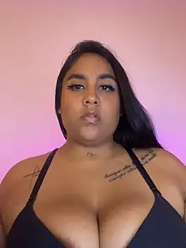 Snapshot of YenthCorona chatting on February 2026 02:17:02 AM YenthCorona online show from February 2026 02:17:02 AM