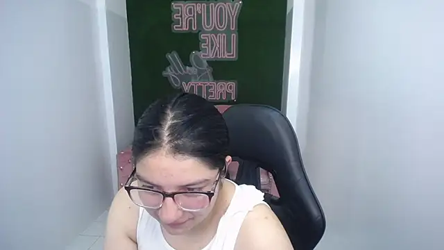 Snapshot of eva_smit_t chatting on February 2026 08:05:01 PM eva smit t online show from February 2026 08:05:01 PM