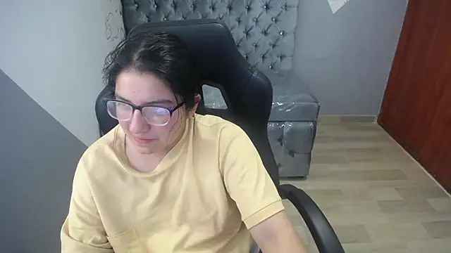 Snapshot of eva_smit_t chatting on February 2026 02:26:01 PM eva smit t online show from February 2026 02:26:01 PM