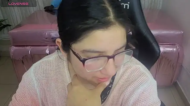 Snapshot of eva_smit_t chatting on February 2026 02:32:01 AM eva smit t online show from February 2026 02:32:01 AM