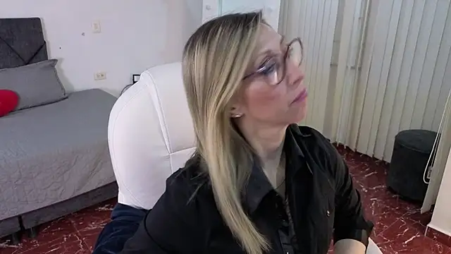 Snapshot of Scarlett_079 chatting on February 2026 12:02:02 PM Scarlett 079 online show from February 2026 12:02:02 PM