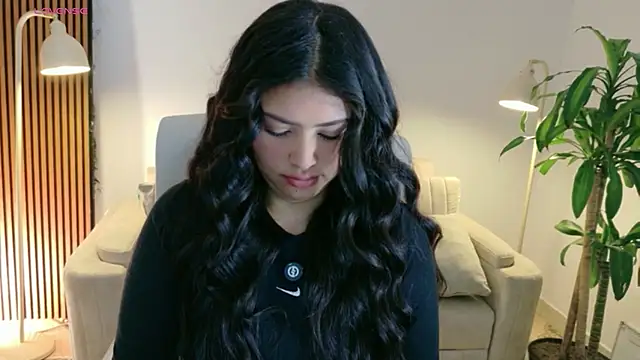 Snapshot of victoria___moon chatting on May 2026 01:42:02 PM victoria moon online show from May 2026 01:42:02 PM