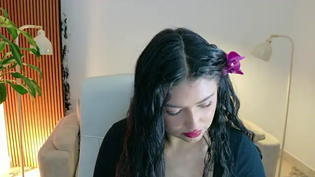 victoria   moon online show from June 2026 02:58:01 PM