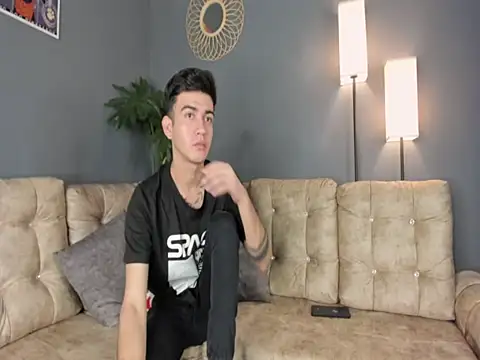 Snapshot of Feiccer_Thomson1 chatting on December 2025 08:02:01 PM Feiccer Thomson1 online show from December 2025 08:02:01 PM