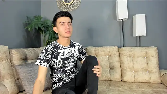 Snapshot of Feiccer_Thomson1 chatting on December 2025 01:26:01 PM Feiccer Thomson1 online show from December 2025 01:26:01 PM