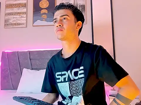 Snapshot of Feiccer_Thomson1 chatting on February 2026 04:28:02 AM Feiccer Thomson1 online show from February 2026 04:28:02 AM