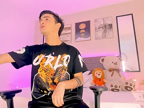 Snapshot of Feiccer_Thomson1 chatting on February 2026 05:41:01 PM Feiccer Thomson1 online show from February 2026 05:41:01 PM