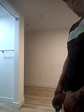 Snapshot of moneytalk516 chatting on February 2026 01:10:02 AM moneytalk516 online show from February 2026 01:10:02 AM