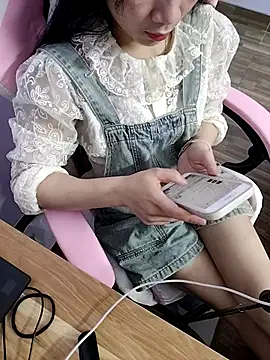 Snapshot of _MyNa_ chatting on February 2026 02:48:02 PM MyNa online show from February 2026 02:48:02 PM