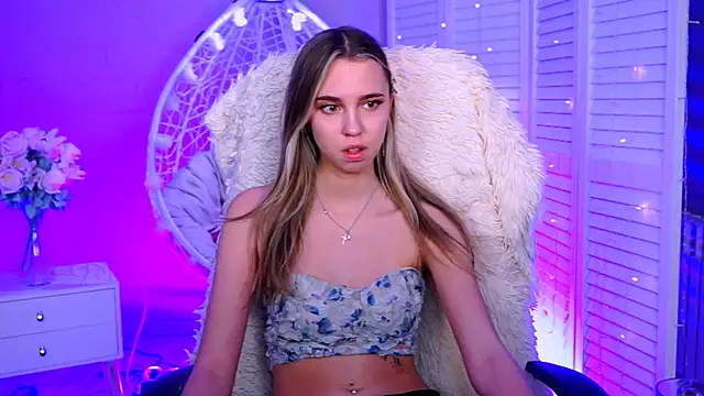 Snapshot of KimPorins chatting on February 2026 01:04:01 PM KimPorins online show from February 2026 01:04:01 PM