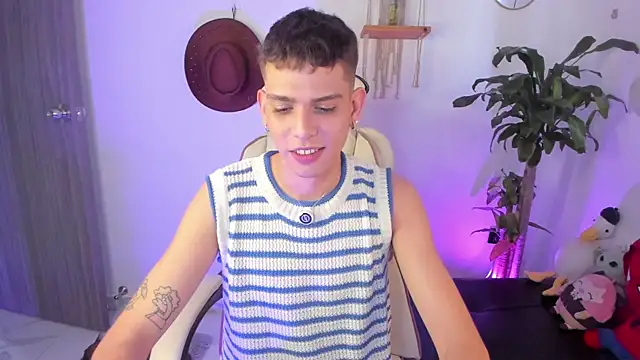 Jasson    online show from April 2026 08:06:01 PM