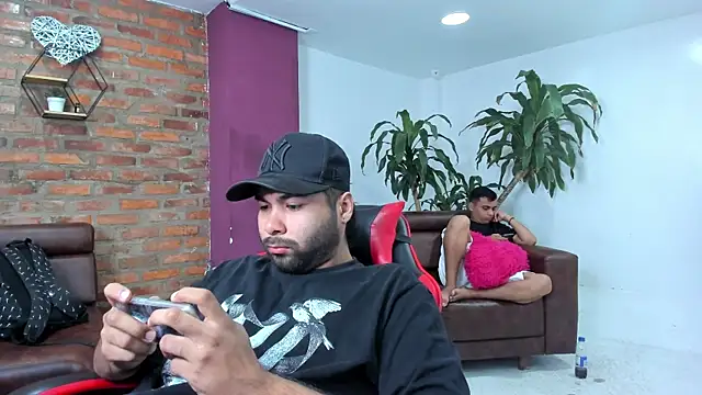 Snapshot of HotThreesoome chatting on January 2026 12:53:01 PM HotThreesoome online show from January 2026 12:53:01 PM