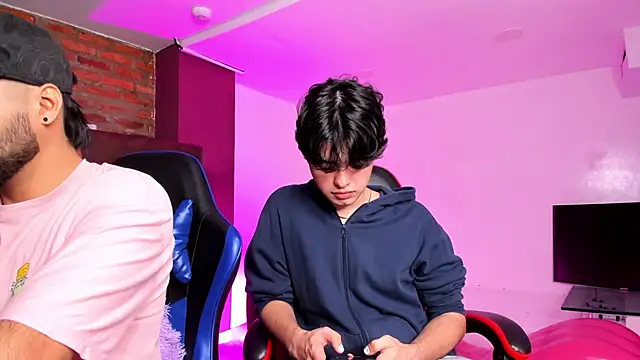 Snapshot of HotThreesoome chatting on February 2026 12:32:02 PM HotThreesoome online show from February 2026 12:32:02 PM