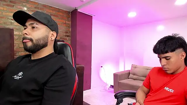 Snapshot of HotThreesoome chatting on February 2026 12:24:01 PM HotThreesoome online show from February 2026 12:24:01 PM