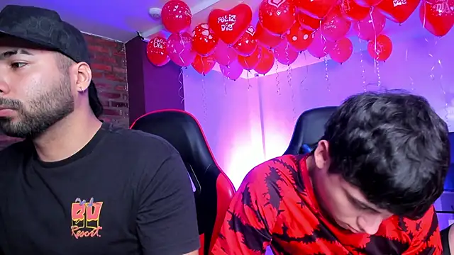 Snapshot of HotThreesoome chatting on February 2026 12:12:01 PM HotThreesoome online show from February 2026 12:12:01 PM