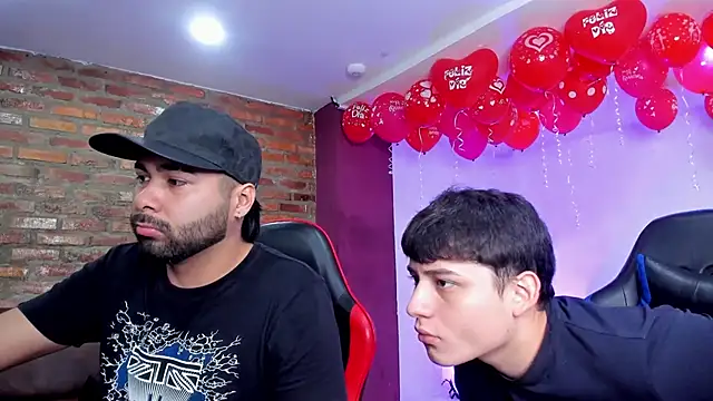 Snapshot of HotThreesoome chatting on February 2026 12:27:01 PM HotThreesoome online show from February 2026 12:27:01 PM