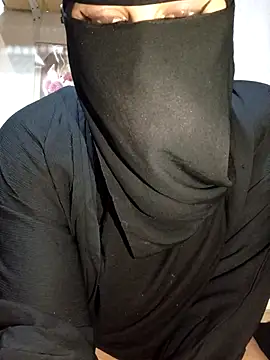 Snapshot of -Batta- chatting on February 2026 12:08:01 PM -Batta- online show from February 2026 12:08:01 PM