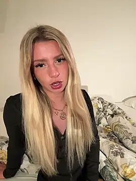 Snapshot of lilavv chatting on February 2026 07:25:02 PM lilavv online show from February 2026 07:25:02 PM