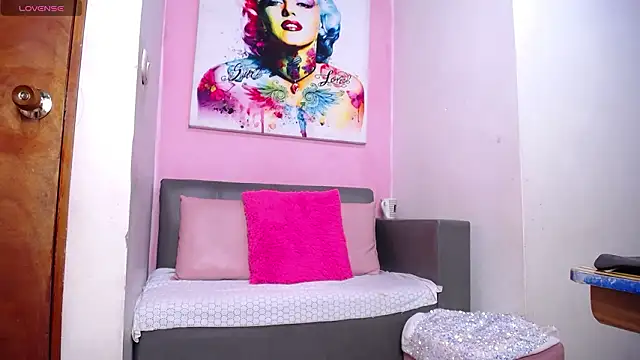 Snapshot of danycute_ chatting on February 2026 02:47:01 PM danycute online show from February 2026 02:47:01 PM