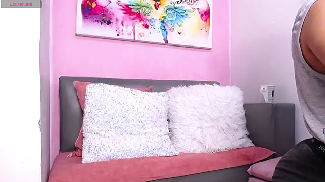 Snapshot of danycute_ chatting on February 2026 05:00:01 PM danycute online show from February 2026 05:00:01 PM