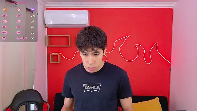 Neo Twink online show from July 2026 07:12:02 PM
