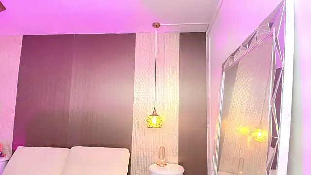 AprillRoss online show from January 2026 11:37:01 AM