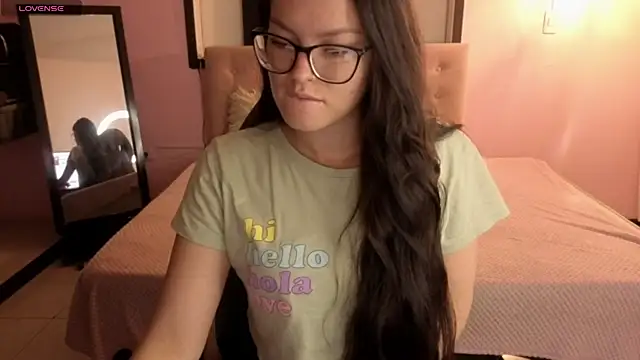 Sara valderrama  online show from May 2026 12:21:01 PM
