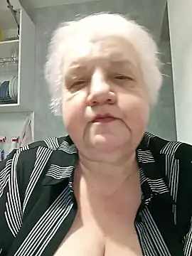 Snapshot of HapinessLovee chatting on February 2026 10:07:02 AM HapinessLovee online show from February 2026 10:07:02 AM