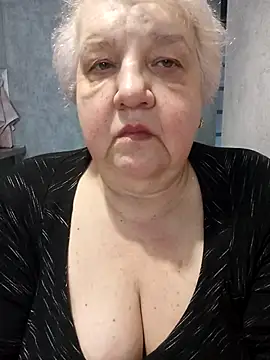 Snapshot of HapinessLovee chatting on February 2026 09:35:02 AM HapinessLovee online show from February 2026 09:35:02 AM