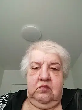 Snapshot of HapinessLovee chatting on February 2026 09:19:01 AM HapinessLovee online show from February 2026 09:19:01 AM