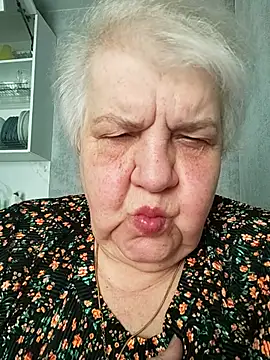 HapinessLovee online show from May 2026 10:44:02 AM