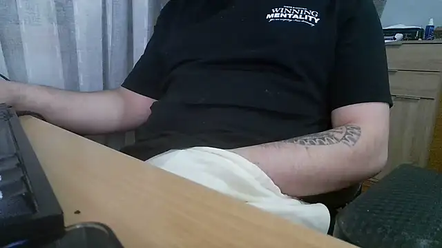 Maxxcock29x online show from February 2026 12:48:02 PM