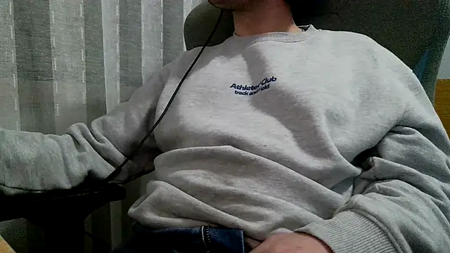 Maxxcock29x online show from February 2026 06:42:01 PM