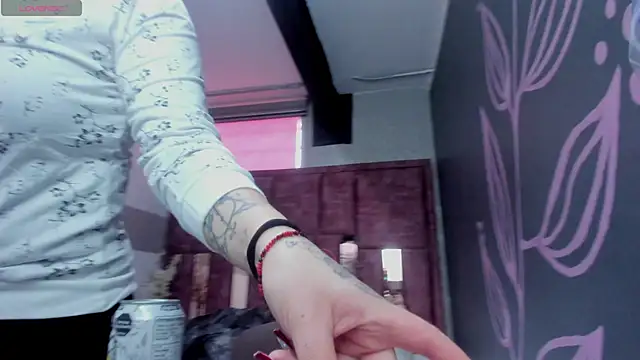 Kiara Fox   online show from April 2026 08:57:01 PM