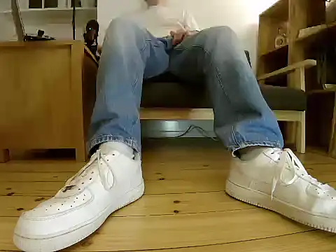 Snapshot of jonas_camboy chatting on February 2026 05:06:02 PM jonas camboy online show from February 2026 05:06:02 PM