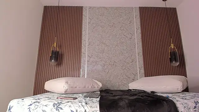 Snapshot of maye_wells_ chatting on February 2026 07:21:02 PM maye wells online show from February 2026 07:21:02 PM