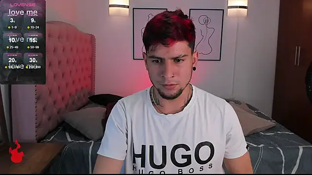 Snapshot of vaalentiino chatting on January 2026 08:25:02 PM vaalentiino online show from January 2026 08:25:02 PM