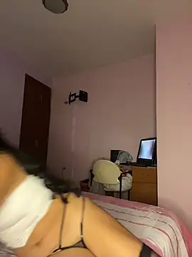 Snapshot of _Laurentt_ chatting on February 2026 02:52:02 AM Laurentt online show from February 2026 02:52:02 AM