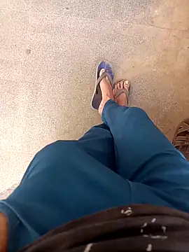 Snapshot of xhanm chatting on December 2025 06:53:02 AM xhanm online show from December 2025 06:53:02 AM