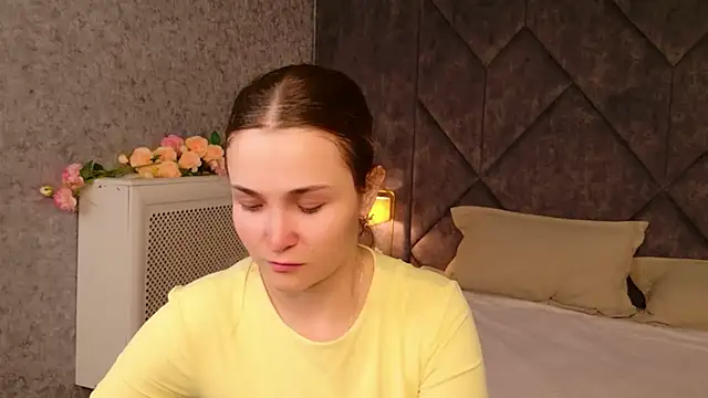 Lina Sinerz online show from May 2026 03:43:01 PM