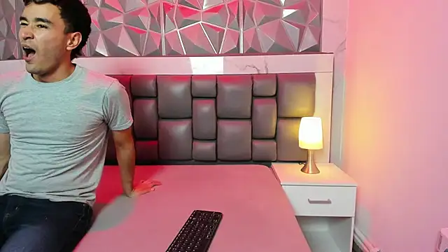 Snapshot of KathyAiden chatting on January 2026 07:37:02 PM KathyAiden online show from January 2026 07:37:02 PM