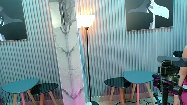 Snapshot of KathyAiden chatting on January 2026 01:02:02 PM KathyAiden online show from January 2026 01:02:02 PM