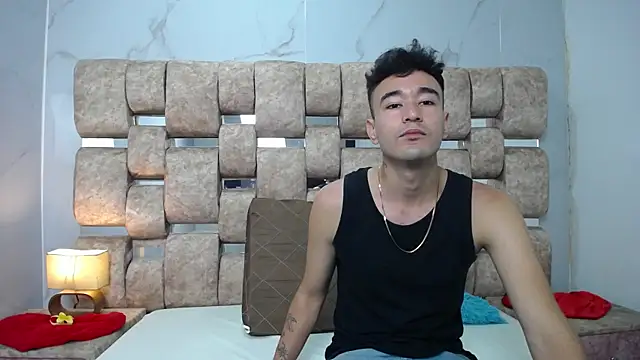 Snapshot of KathyAiden chatting on April 2026 05:21:02 PM KathyAiden online show from April 2026 05:21:02 PM