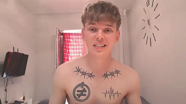 Fredd Xanders online show from June 2026 02:01:01 AM