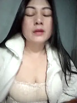 Snapshot of Paerl-sweet chatting on February 2026 01:21:02 AM Paerl-sweet online show from February 2026 01:21:02 AM